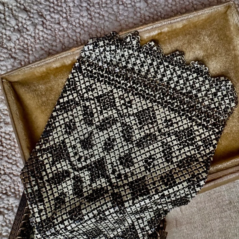 Vintage Mandalian Mesh Purse - Picture 12 of 14